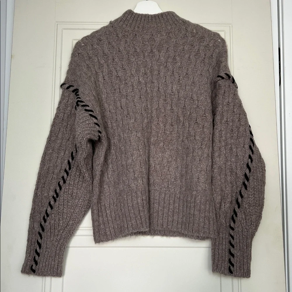 dh NEW YORK super Cozy Sweater - Picture 7 of 7